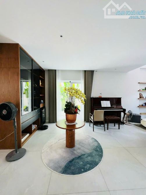 Biệt thự góc 2 mặt tiền– siêu phẩm trong lòng Thảo Điền,Q2 (17x23m) -3 tầng- 98tỷ về 90 tỷ - 5