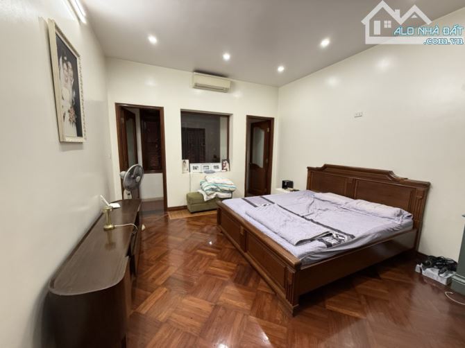 BÁN NHÀ PHÂN LÔ HOÀNG CẦU ĐỐNG ĐA,52M2 x 5 TẦNG,O CHƠF THANG MÁY- VỈA HÈ KINH DOANH. - 5