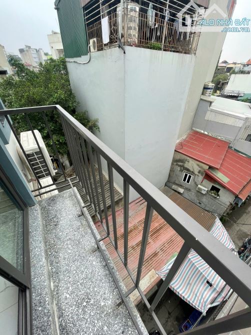 Cho Thuê CCMN 105 Bạch Mai Hai Bà Trưng 25m2 Studio Gác Xép Ban Công Cửa Sổ Giặt Riêng TM - 5