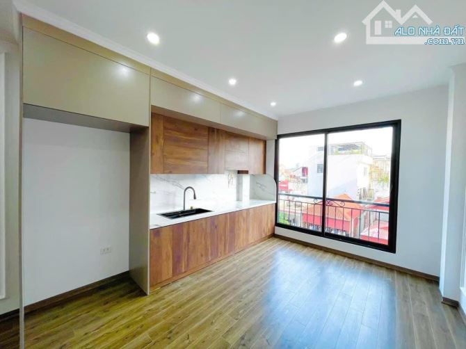 Ai làm gần khu CIPUTRA thì liên hệ em gấp không bỏ lỡ siêu phẩm nhà 5 tầng sổ cc chỉ 6.95ỷ - 6
