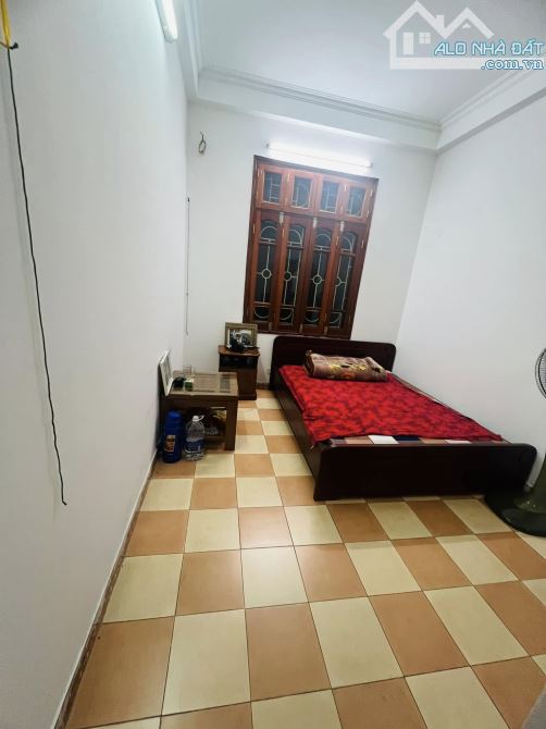 Bán nhà Vũ Tông Phan - giá Đầu Tư - 63m2 chỉ 12.5 tỷ - Ngõ nông rộng 20m ra phố - 6