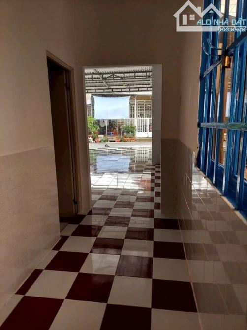 Bán nhanh căn nhà Ngay sát bên bệnh viện huyện Hóc Môn. 1 sẹc đường Bà Triệu, 850 triệu - 6