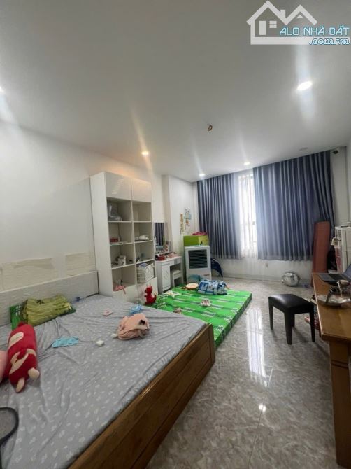 MẶT TIỀN ĐƯỜNG SỐ 57- KHU BÌNH PHÚ -DT: 4X16M - 4 TẦNG -9 TỶ 7 - 6