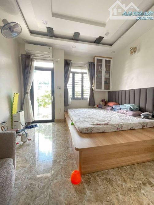 HẺM XE HƠI - NHÀ MỚI ĐẸP - ĐỘC LẬP - Tân Quý -TÂN PHÚ - 4X20 - GIÁ 9.3 TỶ TL - 6