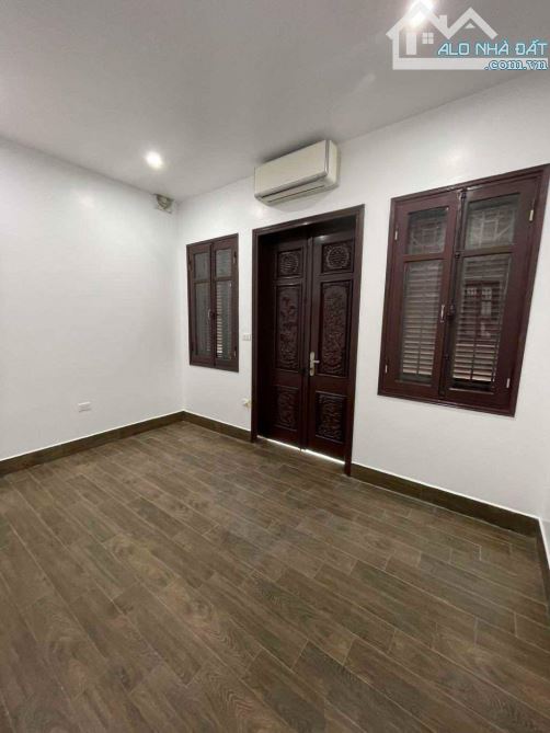 BIỆT THỰ CAO CẤP MỘ LAO HÀ ĐÔNG, LÔ GÓC, Ô TRÁNH VỈA HÈ, 157M2- 3 TẦNG- MT 22M- GIÁ 32 TỶ - 6