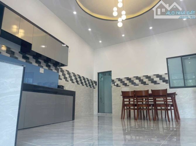 🔴CHỦ CHÀO BÁN NHÀ C4 MÊ ĐÚC LÔ GÓC 2MT THÔN QUANG CHÂU ĐƯỜNG Ô TÔ DT145m NGANG 9M Giá 2ty - 7