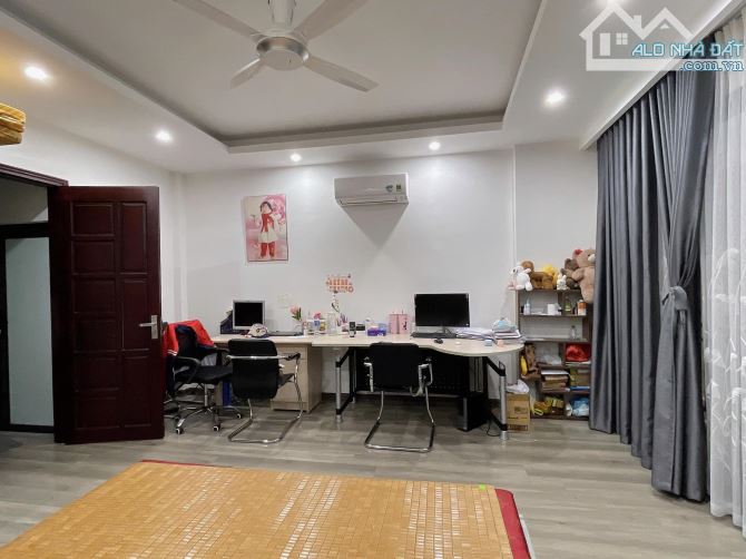 PHÂN LÔ CHÙA LÁNG NGÕ THÔNG OTO TRÁNH KINH DOANH GẦN PHỐ 5 TẦNG 50m MT 5.2m 18 Tỷ - 8