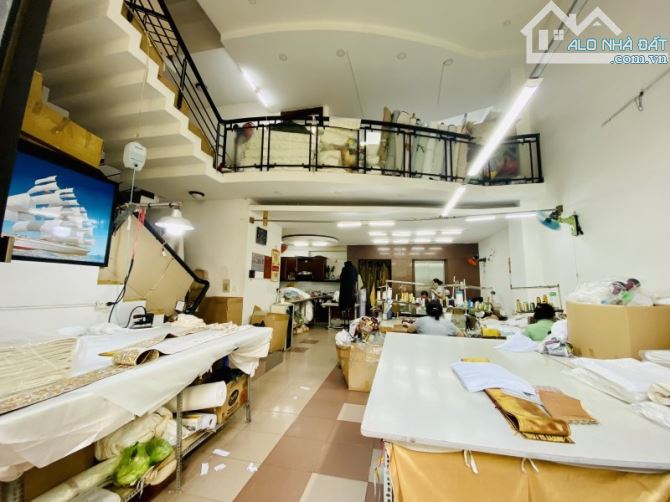 Vị trí đường Dương Quảng Hàm phường 5 Gò Vấp CHDV, DÒNG TIỀN 8x17m - 8