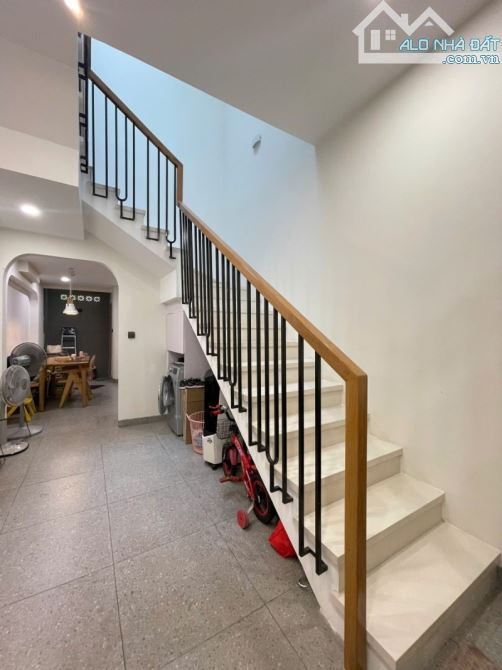 Nhà đẹp Phạm Văn Bạch, P15 Tân Bình. DT 52m2. 3 tầng BTCT. Ngang A4 nở hậu. Giá 5.15 tỷ TL - 9