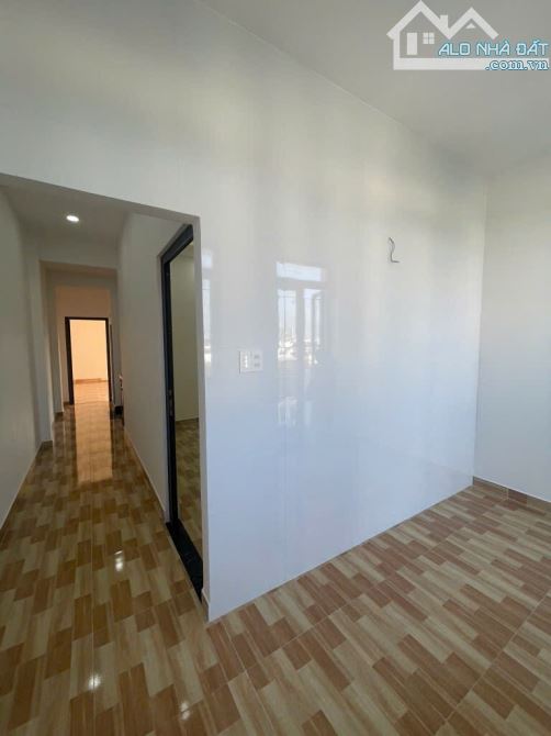 Bán nhà 3 tầng mới, Huỳnh Tấn Phát. 132m2 - Ngang 5m - xe hơi đậu trong nhà - Chỉ 7.x tỷ - 9