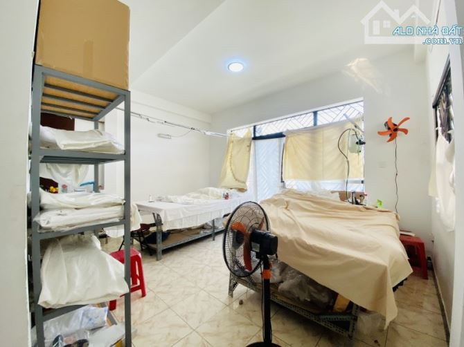 Vị trí đường Dương Quảng Hàm phường 5 Gò Vấp CHDV, DÒNG TIỀN 8x17m - 9