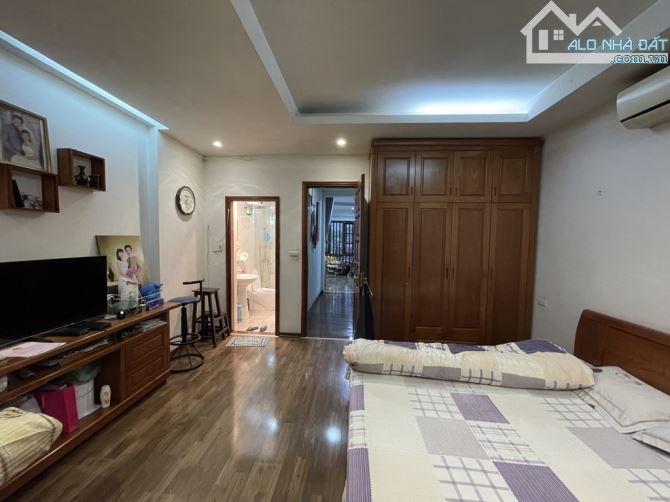 Văn khê 83m mt5m 5 tầng, ngay chân chung cư,trục đường to 19m, KD đỉnh cao