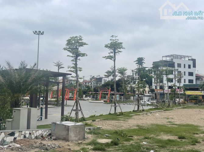 BÁN ĐẤT PHÚC LỢI 70M-5M-7TỶ MẢNG ĐẤT SIÊU ĐẸP Ô TÔ ĐỖ VÀO ĐẤT