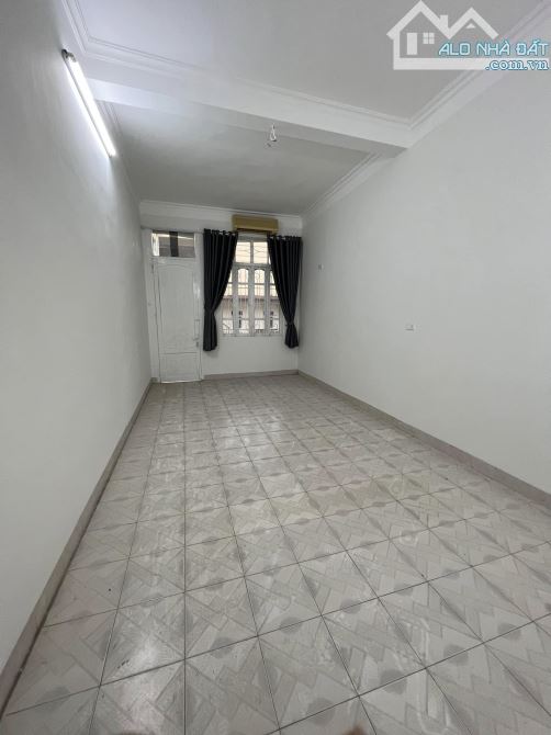 BÁN NHÀ PHỐ NGUYỄN TRÃI, 5M RA PHỐ Ô TÔ, TRUNG TÂM HÀ ĐÔNG, 44M2x4T GIÁ CHỈ HƠN 8 TỶ