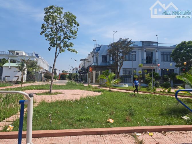 NHÀ VIEW SÔNG- 75m2- 2 Tầng- 2.5 tỷ- Sổ hồng riêng- Hoàn công - 7