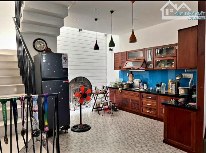 BÁN NHÀ 3 TẦNG – KIỆT 364 , LÊ DUẨN