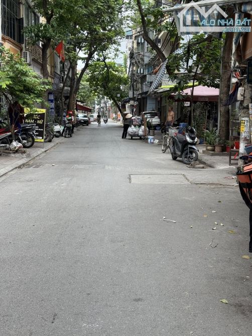 BÁN NHÀ NGÕ TRƯƠNG ĐỊNH Ô TÔ TRÁNH . MT 8M6 . GIÁ 15 TỶ . QUÁ ĐẸP
