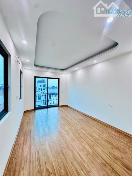SỐT! LÔ GÓC NGUYỄN TRÃI, 45M2x5T, PHÂN LÔ, OTO TRÁNH, Ở + KINH DOANH, NHỈNH 12 TỶ