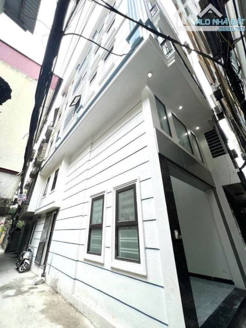 Bán nhà  Tả Thanh Oai ô tô đỗ gần nhà, ngõ nông, lô góc DT 48m,5 tầng, MT4,4m chào 7,4 tỷ