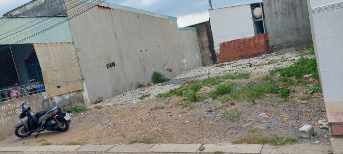 BÁN GẤP LÔ ĐẤT 200M2 Sổ hồng riêng full thổ cư cạnh Changshin Đồng Khởi chỉ 500m tới nơi