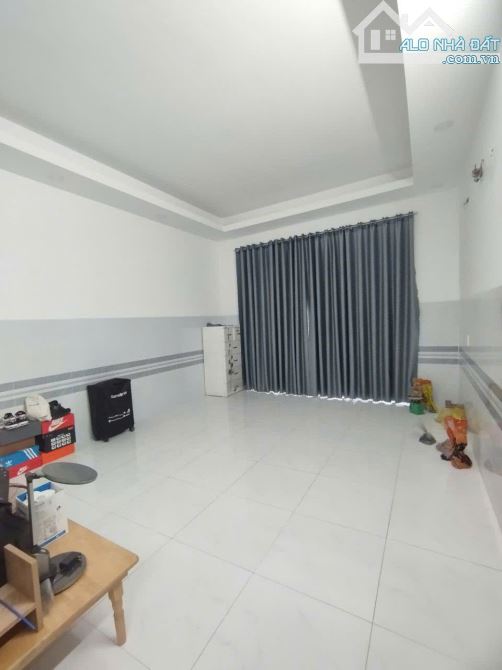 CHỐT LỜI ! NHÀ MTKD SUNG NGUYỄN VĂN LUÔNG P10 Q6 (4,2X15) 3 TẦNG, 3PN, 2WC. GIÁ CHỈ 12 TỶ