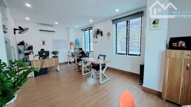 CHO THUÊ VĂN PHÒNG TẠI ĐƯỜNG KIM GIANG - NGUYỂN XIỂN 35M2 GIÁ 4,2TR / THÁNG