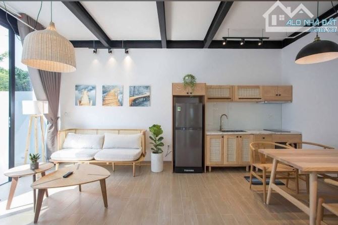 Bán biệt thự  đường lý tử tấn , hướng đông 180m2, gần biển sơn trà Đà Nẵng