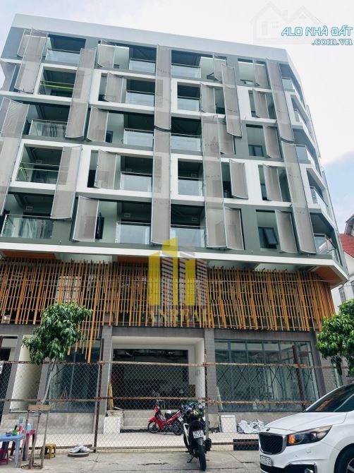 TOÀ NHÀ MẶT TIỀN QUỐC HƯƠNG 18000M2 - HẦM 6 LẦU 30 PHÒNG GIÁ 875 TRIỆU