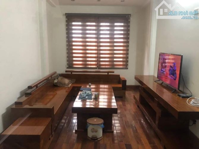 Cho thuê nhà nguyên căn 227 Vũ Tông Phan , Thanh Xuân