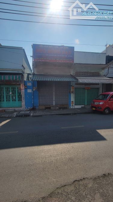 Mặt tiền Kinh doanh Phú Thọ, 4x15 - 2 lầu 15 triệu gần chợ Bình Thới