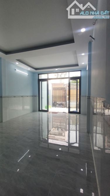 BÁN NHÀ ĐƯỜNG XE TẢI THÔNG KHẮP NƠI 4X18 1 TRIỆT 1 LẦU CHỈ 3.25 TỶ QUÁ RẺ