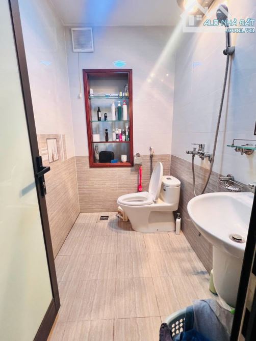 NHÀ ĐẸP NGUYỄN KHANG - 50M RA MẶT PHỐ - NGÕ THẲNG TẮP - NHÀ DÂN XÂY CHẮC CHẮN - TRƯỚC NHÀ