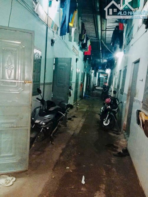 Bán 2 Dãy Trọ 10 Phòng P. Tân Phong, sát KDC Quân Đoàn 4, gần Chợ Cây Xăng 26 vào 200M