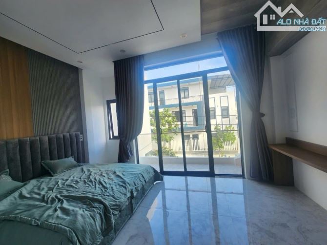 BÁN NHÀ 3 TẦNG - 3 MÊ - 81M2 - NGAY BẾN XE TRUNG TÂM - CHỈ HƠN 4 TỶ