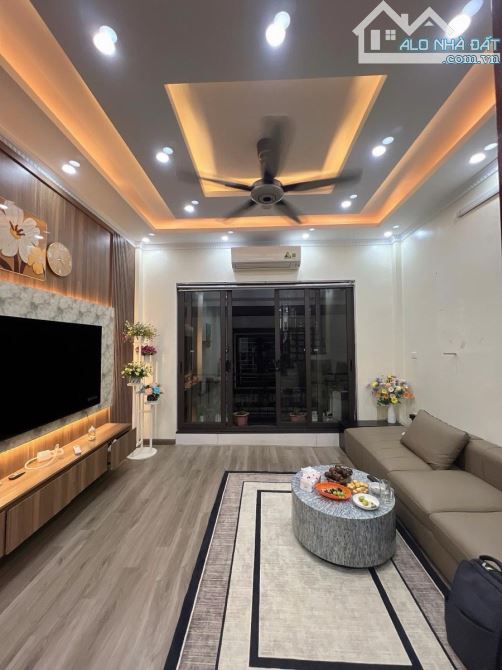 Bán nhà Xuân Đỉnh Bắc Từ Liêm, Oto đỗ sát nhà, Dt 53m 5 tầng, sẵn ở