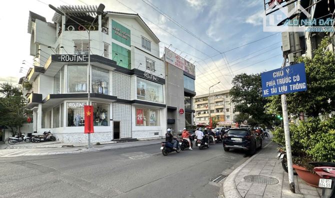 Bán mặt tiền VIP Hoa Lan, DT 144m2(8x18), Hầm+ 3 lầu, HD thuê 90tr/tháng, giá bán 58 tỷ TL
