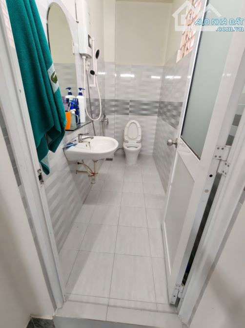 Bán nhà góc 2 MT đường Trần Bình Trọng Q.5 - 5.8x11m - 3 tầng giá chỉ 11.5 tỷ.