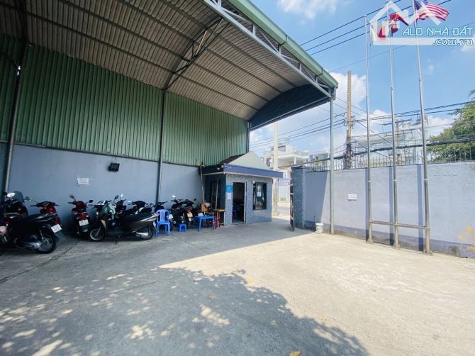 🏭 MẶT TIỀN KHỦNG HÓC MÔN – NGANG 50M – XƯỞNG MAY ĐANG KHAI THÁC – THU NHẬP 250TR/THÁNG 🏭