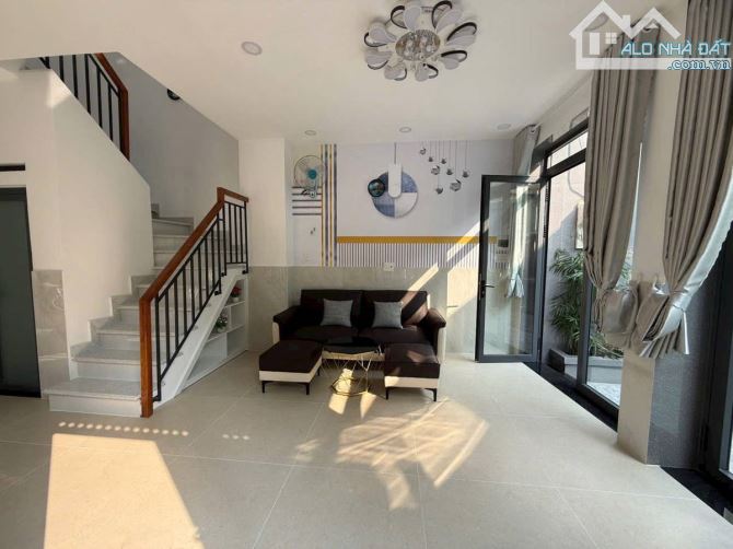 Căn góc 2 mặt tiền hè thoáng gần mặt đường Quang Trung P10, Gò Vấp