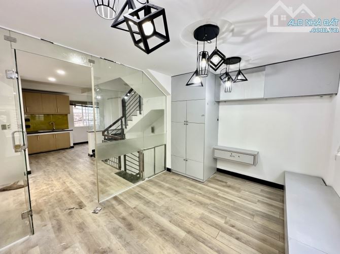 Trần Thị Báo Tân Phú 41m2 5 tầng giá chỉ 5.x tỷ