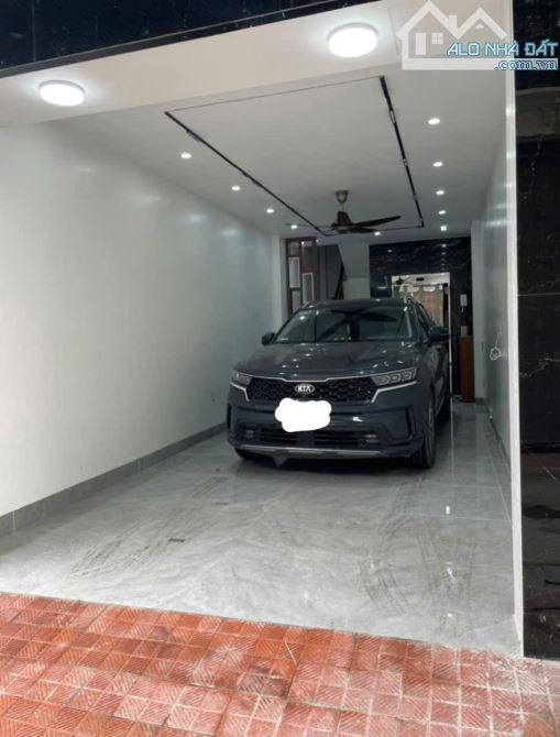 Bán nhà Nguyễn Thời Trung, Thạch Bàn 45m2, 6 tầng, thang máy, ô tô vào nhà, 9.35 tỷ