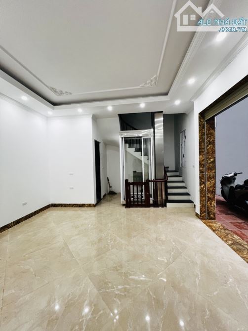 🏠 NHÀ MỚI, LÔ GÓC, 2 THOÁNG, THANG MÁY, Ô TÔ ĐỖ CỬA. HÀNG XÓMPARKCITY: 9,2 TỶ