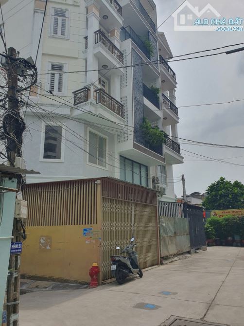 Bán nhà Bình Thạnh! HXH sát mặt tiền Nguyễn Xí, 4 tầng 4,2x12m mới cứng ở ngay, giá 8.9 tỷ