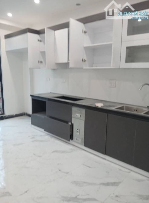Đẹp xịn,Phúc_Diễn, 38m2,ngõ thông, 2 thoáng, 7 chỗ đỗ cửa, kinh doanh