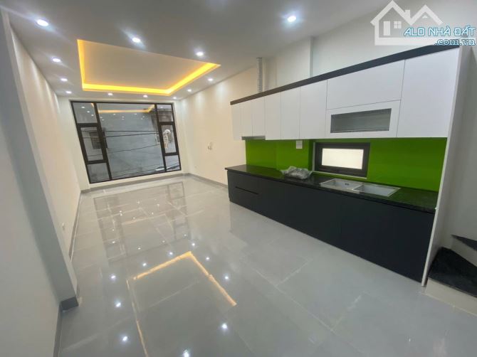 Siêu Phẩm Nhà 41m2 Tại Ngọc Thụy Long Biên 11tỷ Mặt Tiền Đẹp Lô Góc Ngõ Thông Ôtô Vào Nhà