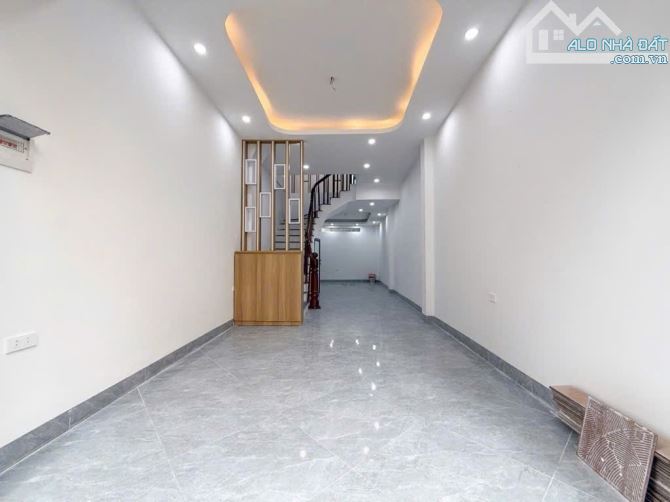 Cần bán nhà 5 tầng DT 48m2  Phú Diễn–cách oto tránh chỉ hơn 10m– giá chỉ hơn 7 tỷ
