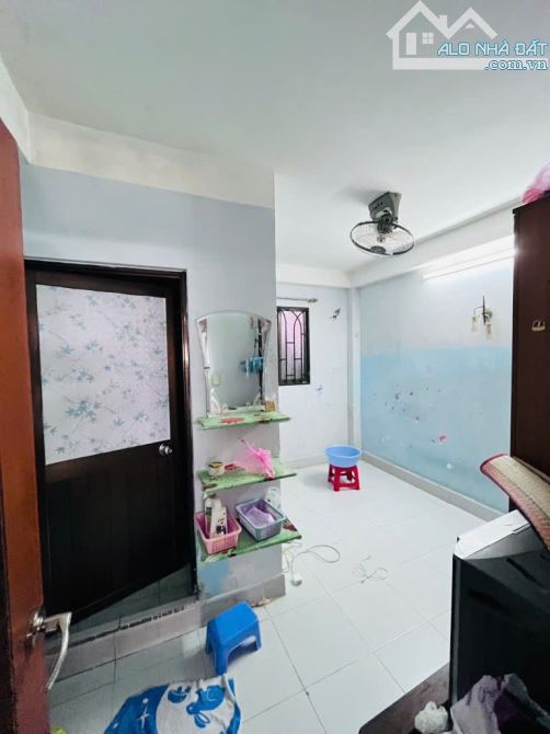 Bán nhà MT Hồ Thành Biên, P5 Q8. DT 54.2m2. Giá chỉ 7.99tỷ - 10