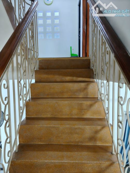Bán nhà góc 2 MT đường Trần Bình Trọng Q.5 - 5.8x11m - 3 tầng giá chỉ 11.5 tỷ. - 10