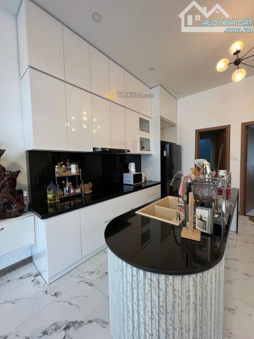 Homestay hiện đại có view TP trung tâm P3 Đà Lạt 86m2 6PN chỉ 7 tỷ - 11