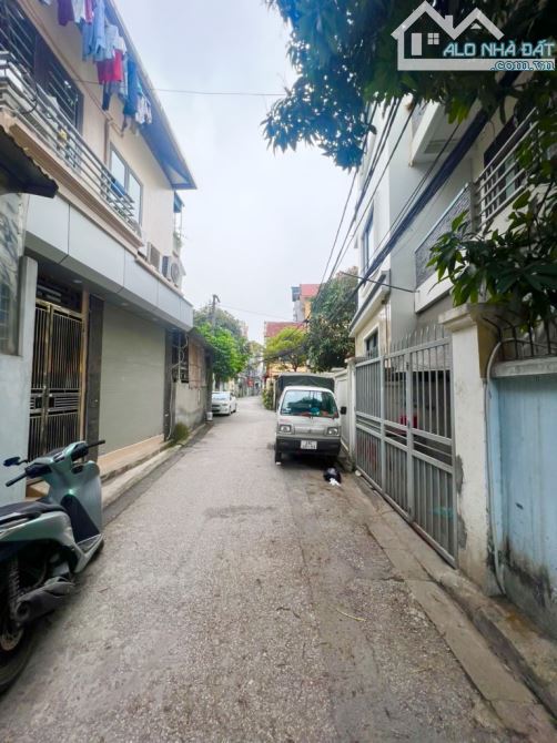 BÁN ĐẤT PHỐ THẠCH BÀN - 157M² - GIÁ CHỈ 18TỶ NGÕ Ô TÔ TRÁNH – GẦN PHỐ – GẦN CHỢ - 1